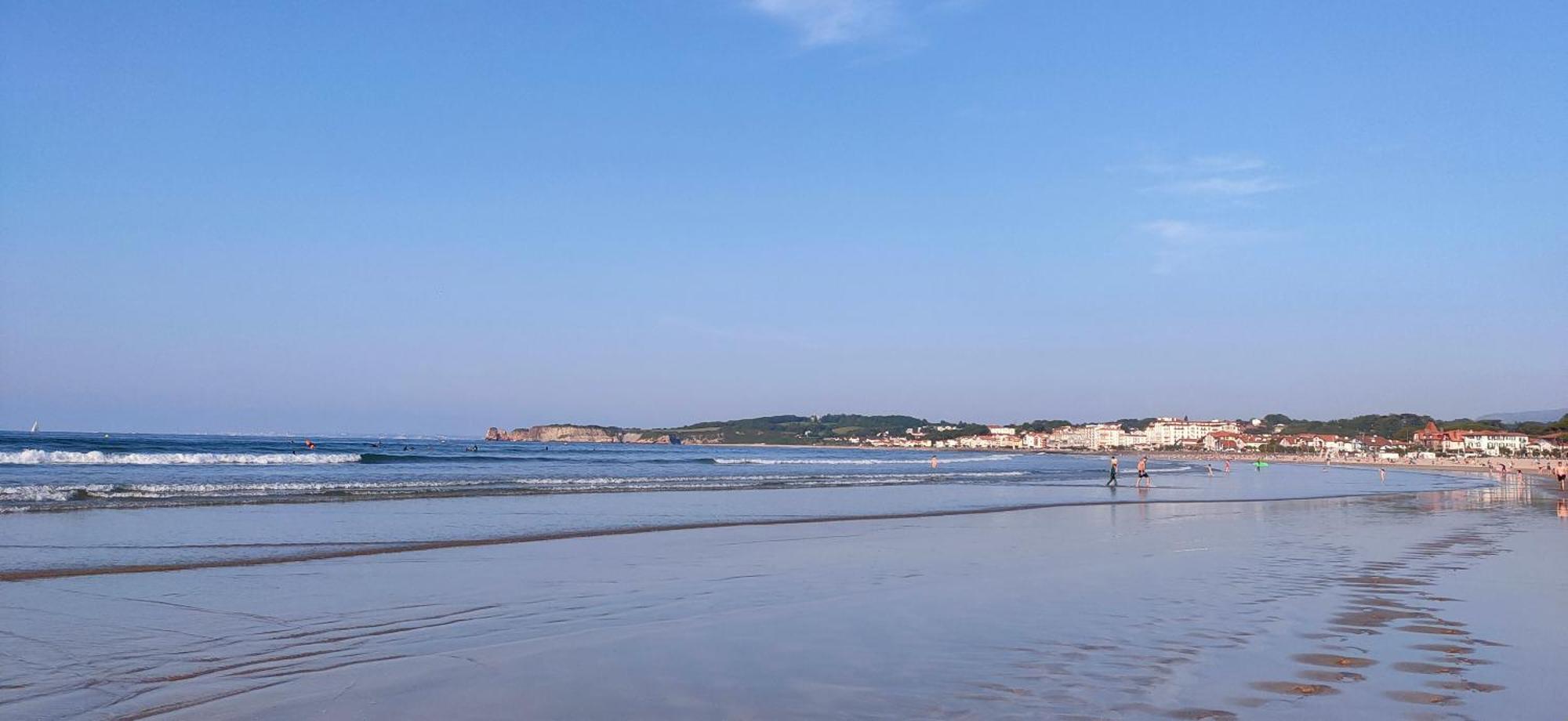 Relax, Silencio Y Sol En El Jardin Apartment Hendaye Bilik gambar